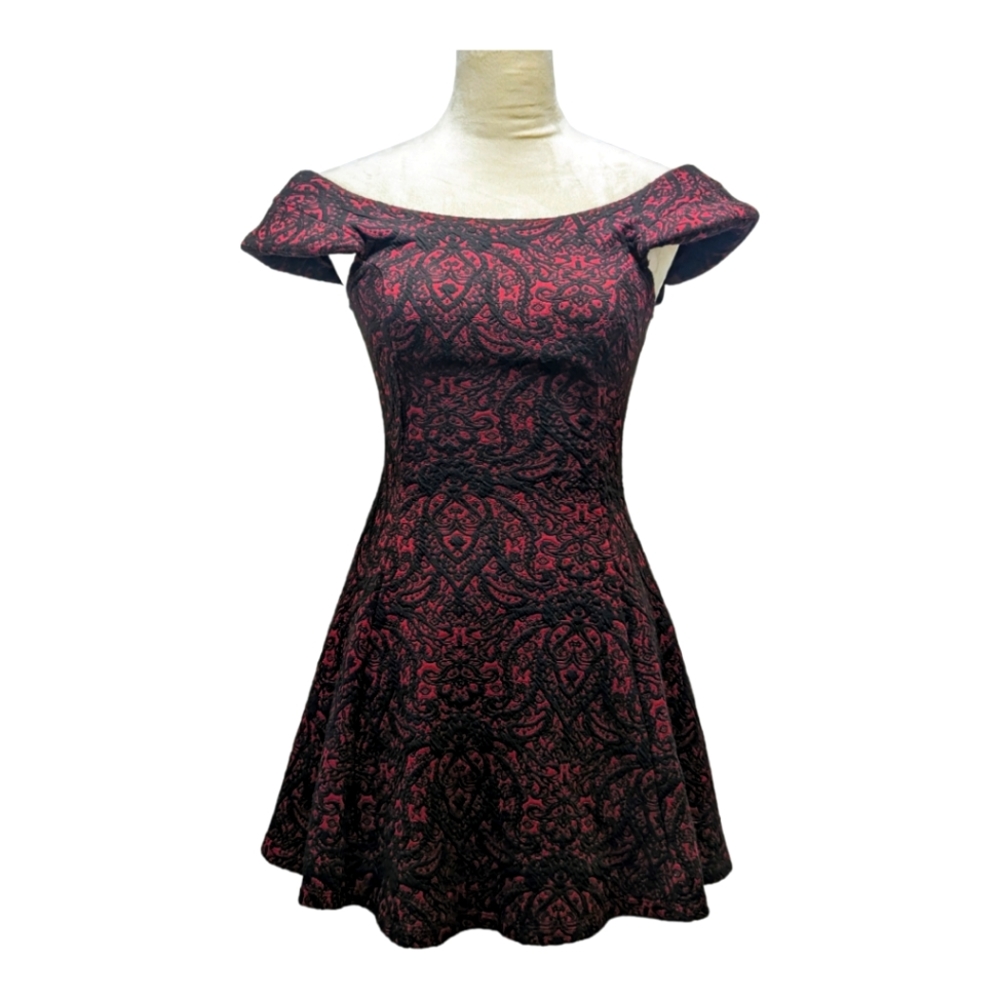 Forever 21 red and black patterned dress